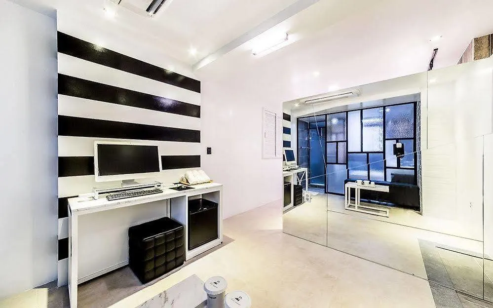 Daniel Campanella Hotel Seoul